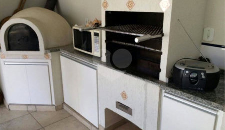 Casa à venda com 3 suítes no condomínio Residencial Jardim Paulista I, Vinhedo - SP
