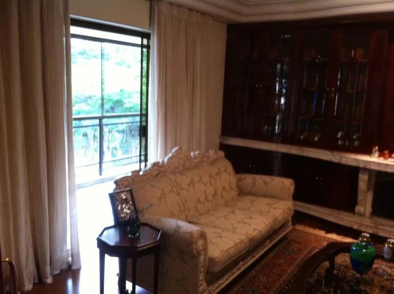 Apartamento à venda com 4 suítes em Real Parque, São Paulo, SP
