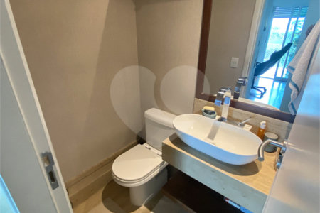 Apartamento à venda com 3 quartos, sendo 2 suítes, em Santana, São Paulo, SP