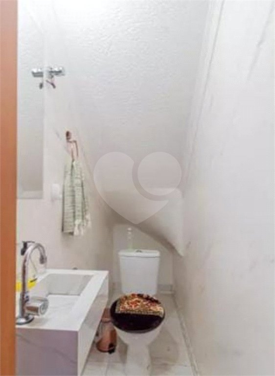 Casa à venda com 2 suítes no condomínio Residencial Flor de Lis, São Paulo - SP
