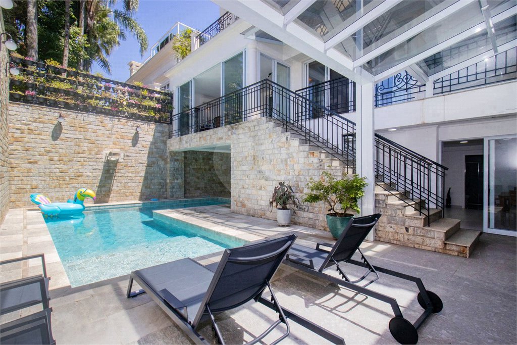Casa à venda com 4 suítes no condomínio Conde D Eu, São Paulo - SP