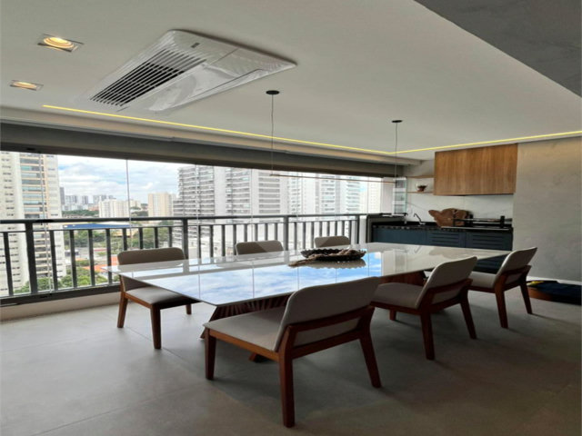 Apartamento à venda com 3 quartos, sendo 1 suíte,  em Jardim Prudência, São Paulo, SP