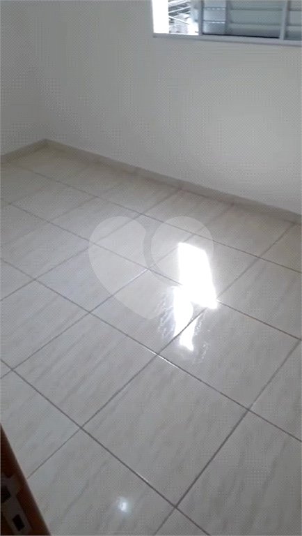 Casa à venda com 1 quarto no condomínio Camila I, São Paulo - SP
