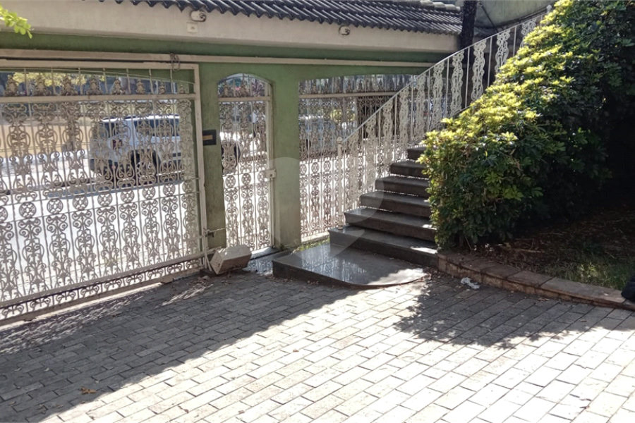 Sobrado à venda com 4 quartos, sendo 1 suíte, em Vila Rosália, Guarulhos, SP