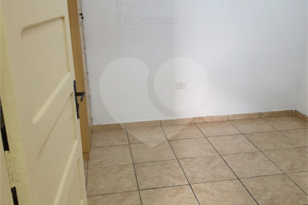 Casa em condomínio à venda com 4 quartos, sendo 1 suíte, em Santana, São Paulo, SP