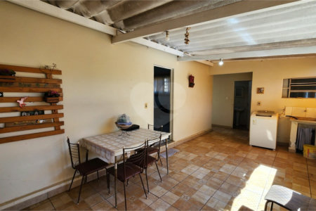 Casa à venda com 3 quartos no Centro, Araraquara, SP