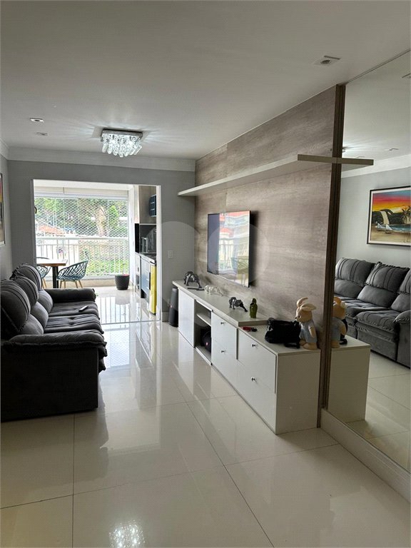 Apartamento à venda com 2 quartos, sendo 1 suíte,  em Vila Leonor, São Paulo, SP