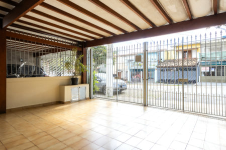Casa à venda com 3 quartos, sendo 1 suíte, em Vila Cordeiro, São Paulo, SP