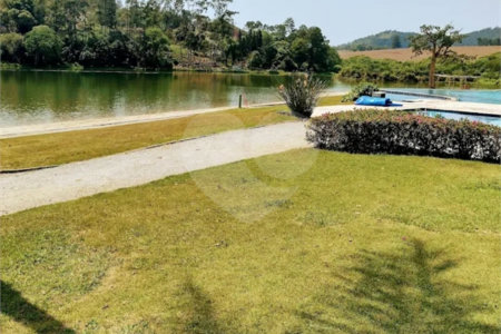 Casa à venda ou para alugar com 5 quartos, sendo 4 suítes,  no condomínio Equilibrium, Atibaia - SP