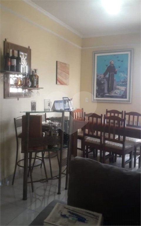 Casa à venda com 3 quartos, sendo 1 suíte,  em Vila Oliveira, Mogi das Cruzes, SP