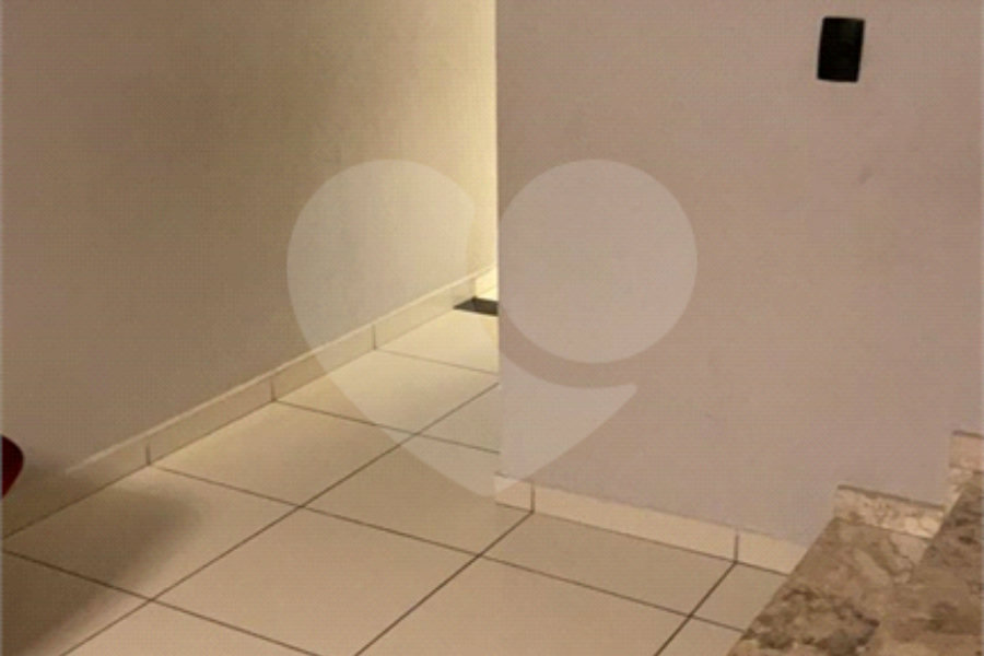 Sobrado à venda com 3 quartos, sendo 1 suíte,  em Parque Continental II, Guarulhos, SP