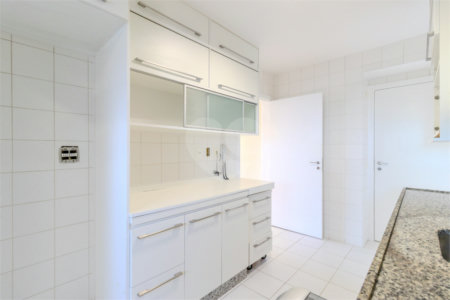 Apartamento à venda com 4 quartos, sendo 2 suítes, em Jardim Marajoara, São Paulo, SP