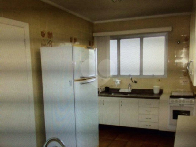 Apartamento à venda com 4 quartos, sendo 1 suíte,  em Pitangueiras, Guarujá, SP