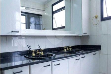 Apartamento à venda ou para alugar com 4 suítes em Jardim da Saúde, São Paulo, SP