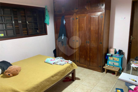 Casa à venda com 3 quartos, sendo 1 suíte,  em Jardim Fonte Áurea, Poá, SP