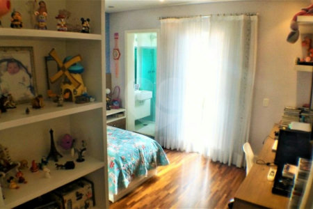 Casa à venda com 5 suítes no condomínio Travessa Tenente Ariston de Oliveira,4, São Paulo - SP