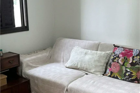 Apartamento à venda com 3 quartos, sendo 1 suíte, em Jardim das Acácias, São Paulo, SP