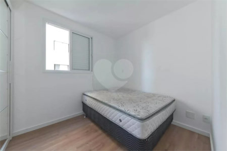 Apartamento com 41m² à venda na Saúde, 1 dormitório, 1 banheiro, 1 vaga, sacada, lazer