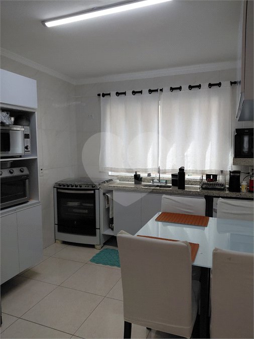 Casa à venda com 2 suítes no condomínio Residencial Guilhen, São Paulo - SP