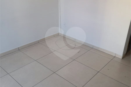 Sobrado à venda com 2 suítes em Jardim Nely, Indaiatuba, SP