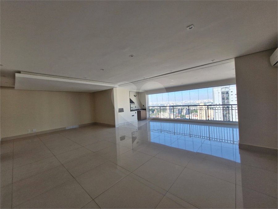 Apartamento para alugar com 3 suítes em Santana, São Paulo, SP