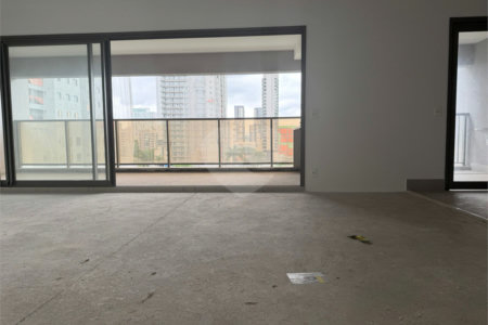 Apartamento à venda com 3 suítes em Campo Belo, São Paulo, SP