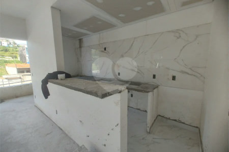 Apartamento 2 dormitórios (1 suíte) com vaga garagem, excelente localização, programa MCMV