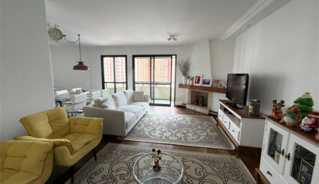 Apartamento à venda com 3 suítes em Moema, São Paulo, SP