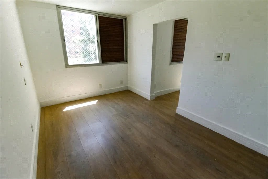Apartamento à venda com 3 quartos, sendo 2 suítes, em Vila Andrade, São Paulo, SP