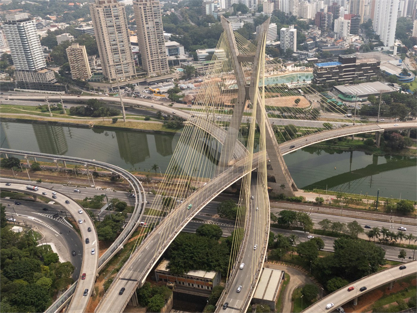 Apartamento à venda com 1 suíte em Cidade Monções, São Paulo, SP