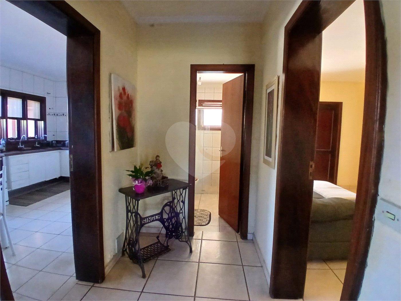 Casa à venda com 3 quartos, sendo 2 suítes, em Jardim Brogotá, Atibaia, SP