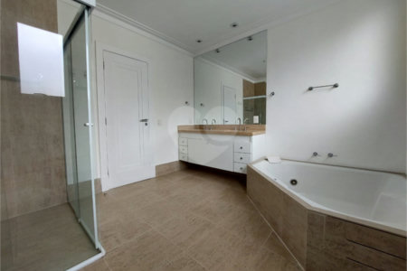Casa à venda com 4 suítes no condomínio Residencial Morumbi, São Paulo - SP