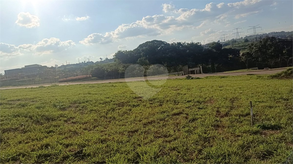 Terreno à venda no condomínio Ville Sainte Anne, Campinas - SP