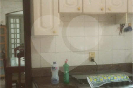 Sobrado à venda com 3 quartos, sendo 1 suíte,  em Vila Universitária, São Paulo, SP
