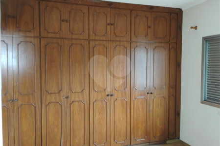 Sobrado à venda com 3 quartos, sendo 1 suíte,  em Jardim Jabaquara, São Paulo, SP