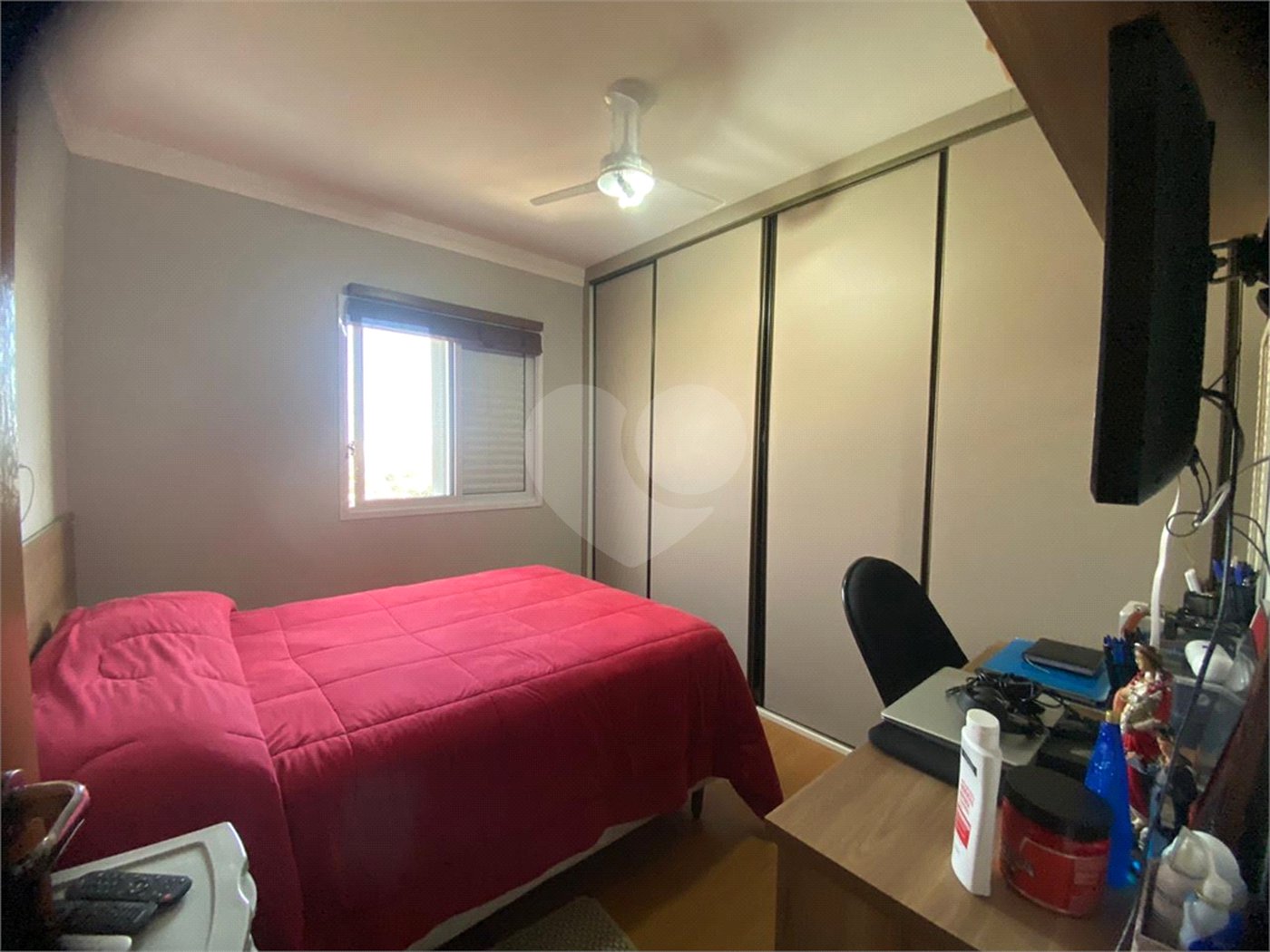 Apartamento à venda com 2 quartos, sendo 1 suíte,  em Jardim Califórnia, Jacareí, SP