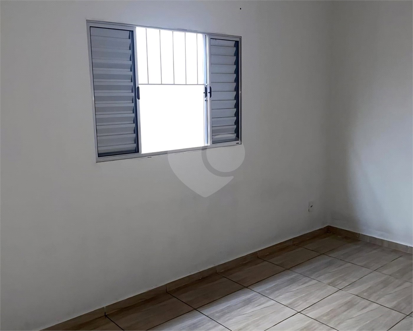 Casa à venda com 2 quartos em Vila Carvalho, Itapetininga, SP