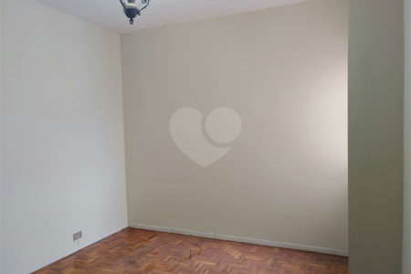 Apartamento à venda com 3 quartos, sendo 1 suíte, em Vila Mariana, São Paulo, SP