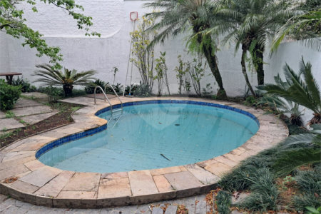 Sobrado à venda com 4 quartos, sendo 2 suítes, em Granja Julieta, São Paulo, SP