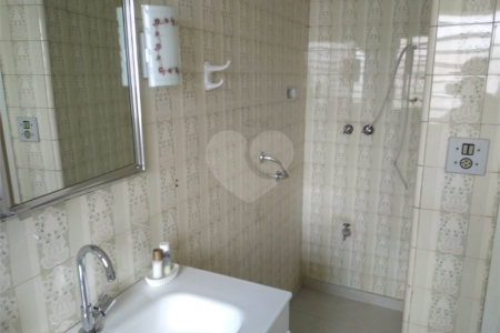 Sobrado à venda com 3 quartos, sendo 1 suíte, em Vila Mascote, São Paulo, SP