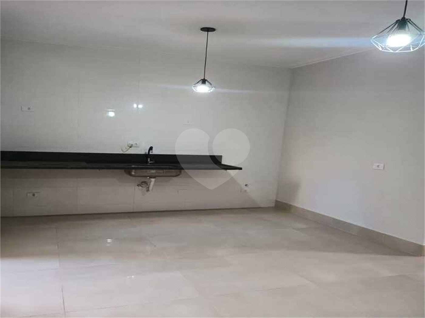 Casa à venda com 2 quartos, sendo 1 suíte, em Parque Residencial Sabiás, Indaiatuba, SP