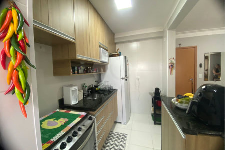Apartamento à venda com 2 quartos, sendo 1 suíte,  em Jardim Califórnia, Jacareí, SP