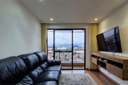Apartamento à venda com 3 quartos, sendo 1 suíte, em Jardim Esmeralda, São Paulo, SP
