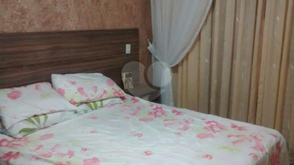 Sobrado à venda com 3 quartos, sendo 1 suíte, em Jardim Las Vegas, Guarulhos, SP