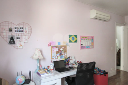 Casa à venda com 4 suítes no condomínio Dolce Villa, São Paulo - SP