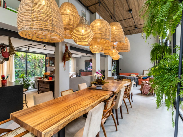 Casa à venda com 4 suítes no condomínio Granja do Morumbi, São Paulo - SP