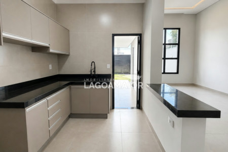Casa à venda com 3 quartos, sendo 1 suíte,  em Jardim dos Ipês, Três Lagoas, MS