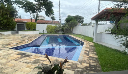 Sobrado à venda com 3 quartos, sendo 1 suíte,  em Jardim Armênia, Mogi das Cruzes, SP