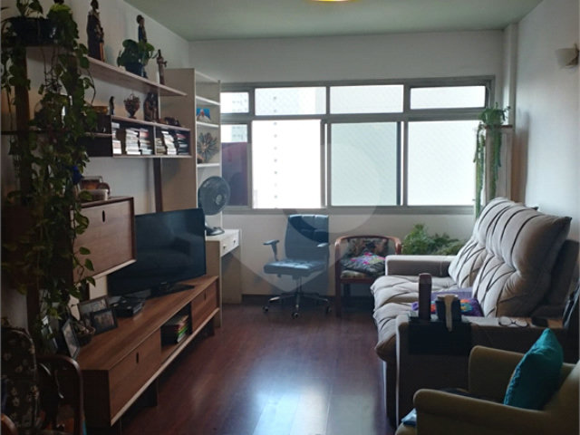Apartamento à venda com 3 quartos, sendo 1 suíte,  em Perdizes, São Paulo, SP