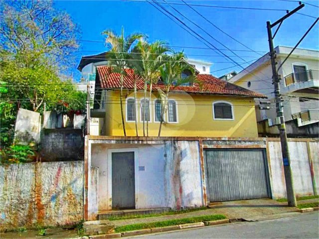 Sobrado à venda com 6 quartos, sendo 4 suítes,  em Vila Albertina, São Paulo, SP